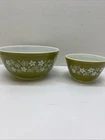 VTG PYREX Spring Blossom Crazy Daisy Nesting Mixing Bowl 403 & 401 2.5 qt 1.5 pt