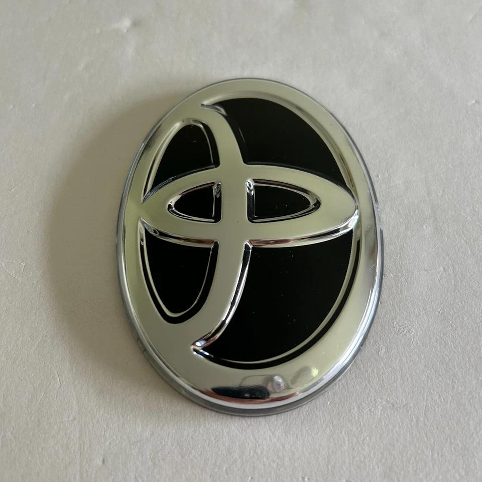 Emblema de grade frontal emblema upgrade logotipo novo estilo para Toyota Camry Corolla Matrix - Imagem 2 de 3