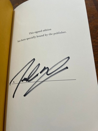 An Inside Job by Daniel Silva Signed 1st Hardback Brand New 2025 Gabriel Allon