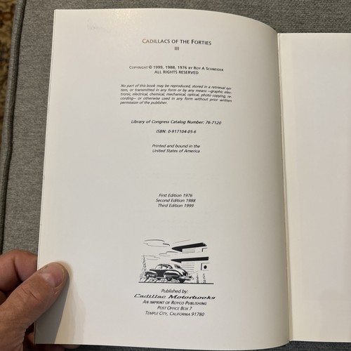 Cadillacs of the Forties by Ray A. Schneider 1999 3rd Edition - Foto 8 di 24