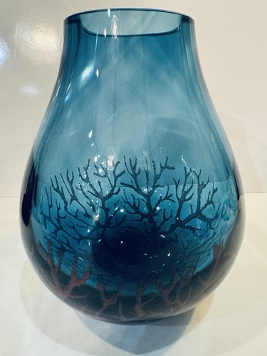 Rare Rosenthal Versace Medusa Tresors De La Mer Blue Glass Vase w/Red Coral 8” - Picture 4 of 13
