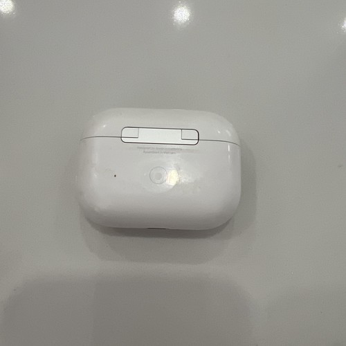 Apple AirPods Pro with MagSafe Wireless Charging Case - Lightining - White - Picture 2 of 5