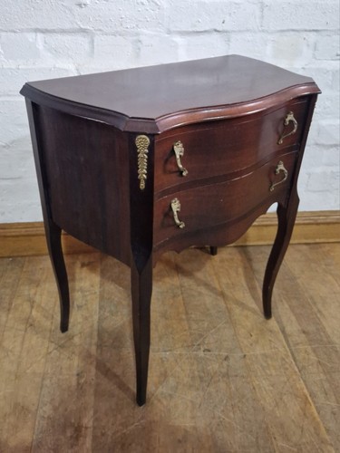Antique style French serpentine bedside chest - small chest of 2 drawers - Picture 8 of 21