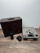 Kodak EKTAGRAPHIC   AMT PROJECTOR With Case, Remote, And Lens