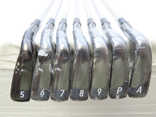 New RH TaylorMade Stealth Black Iron Set 5-AW Project X IO 110g Stiff Flex Steel - Picture 2 of 9