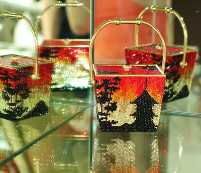 KATHRINE BAUMANN CHINESE TAKEOUT BOX PURSE CLUTCH BAG JUDITH LEIBER COMB eBay