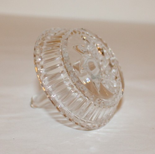Vintage Crystal Ring Holder Playful Art Deco Pinwheel Pattern - Picture 6 of 7