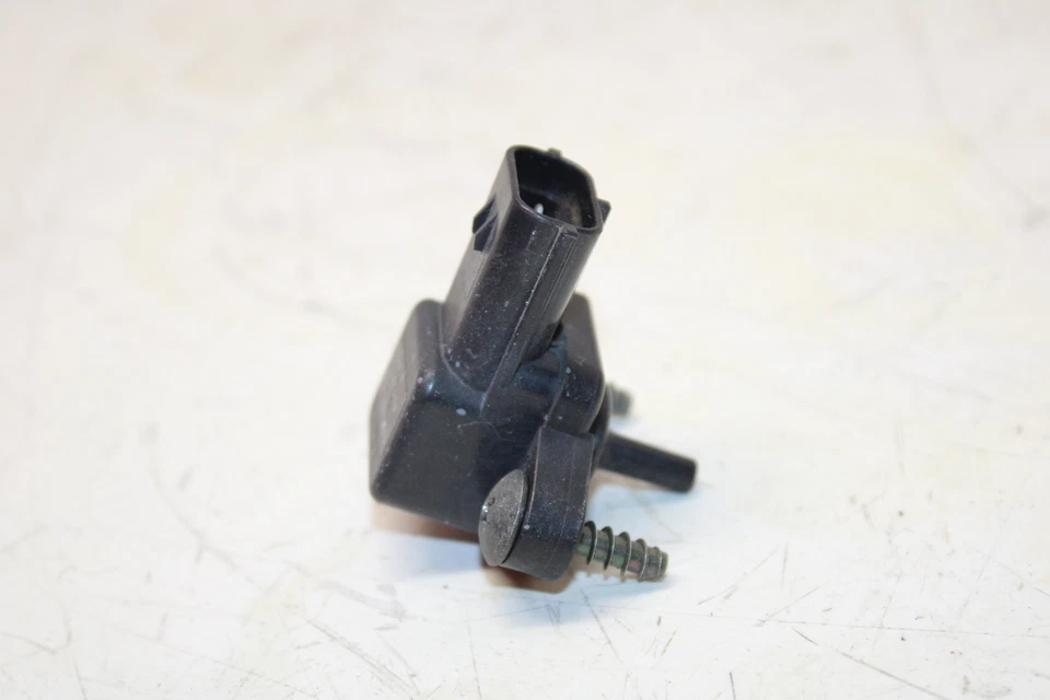 Yamaha Yzf R1 2003 mapa masa sensor de presión de flujo de aire Foto 2 de 4