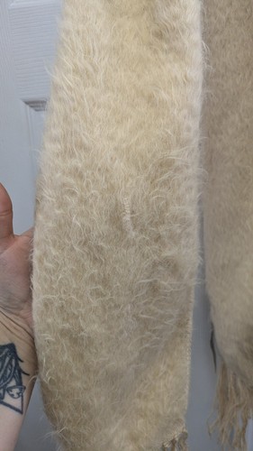 Alpaca Camargo Scarf Embroidered Warm Ivory Fringe Hem New With Tag Fuzzy - Picture 3 of 4