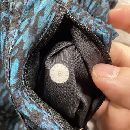 Lululemon Hotty Hot Shorts 4” Low Rise Lined Paint Pattern Blue Black Size 6 - Picture 9 of 10