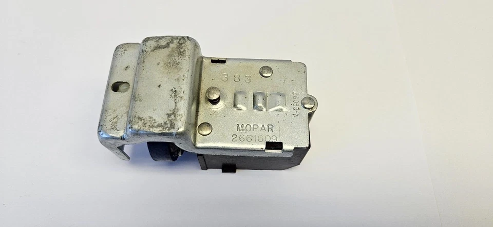 1966 - 1967 年普利茅斯 Belvedere GTX 卫星车头灯开关 2586598 NOS。 — 第 4/4 张图片