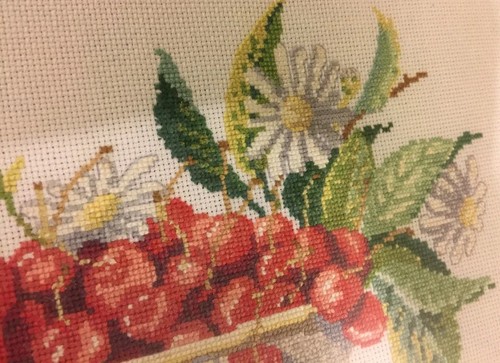 Vintage Cross Stitch Art - Bowl Of Cherries Framed 17 1/8 X 15 3/8 - Picture 4 of 10