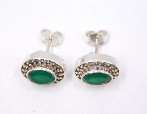 4 Gm 925 Sterling Silver Emerald & C.Z Cut Stone Handmade Stud Earring Size 0.5" - Picture 2 of 5