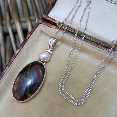 925 Sterling Silver Necklace, Large Tiger Iron And Mother Of Pearl Pendant - Picture 6 of 7