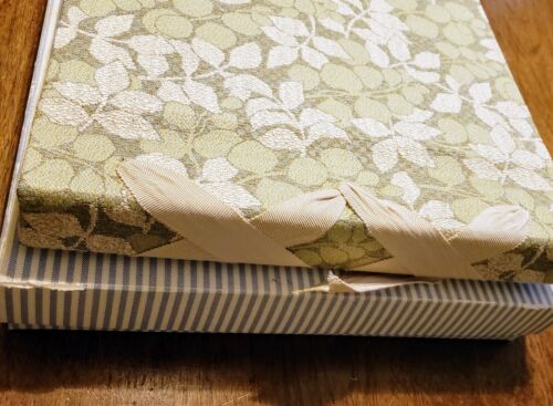 New in Box MOLLY WEST Handbound Books ALBUM/ SCRAPBOOK 13⅞ x 10" Green Cream - Picture 6 of 11