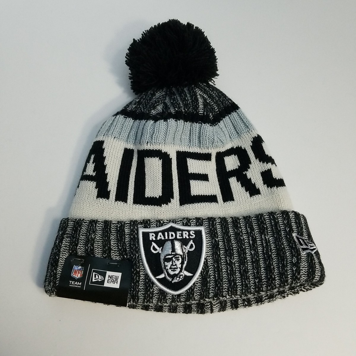 【US限定】New Era Las Vegas raiders Pom Knit Black Stripes New Era Las Vegas Raiders NFL Pom Knit Hat Beenie Cap Black
