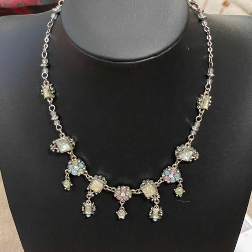 Funkelnde Pastell Blume Quadrat Charm Halskette Silberfarben Damen Schmuck - Bild 2 von 3