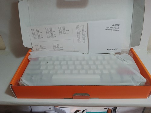NEWMEN GM610 Wireless Mechanical Keyboard,60% USB C Wired/Bluetooth/2.4Ghz RGB - Picture 2 of 11