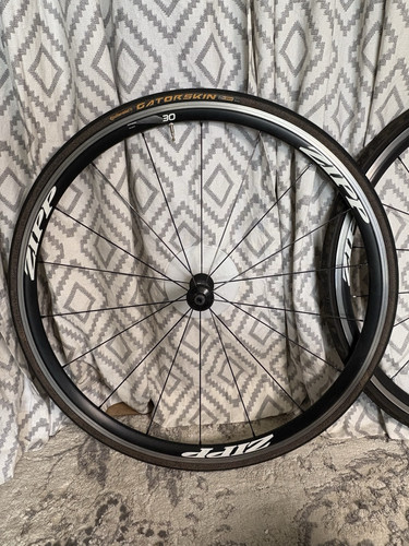 ZIPP 30 Wheelset With T11 White Industries Rear Hub - Picture 14 of 24