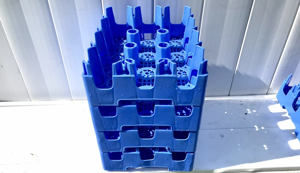 4 Lot POLAR Beverages 13”Blue Plastic Carrier Crate 12 Polar 1 Liter Bottles - Image 2 of 4