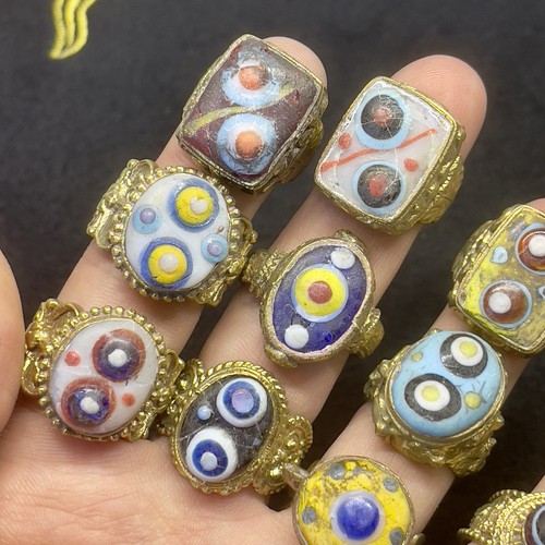 12 Pieces Near Eastern Ancient Gabree Eyes Mosaic Glass Gilded Bronze Rings - Bild 7 von 10