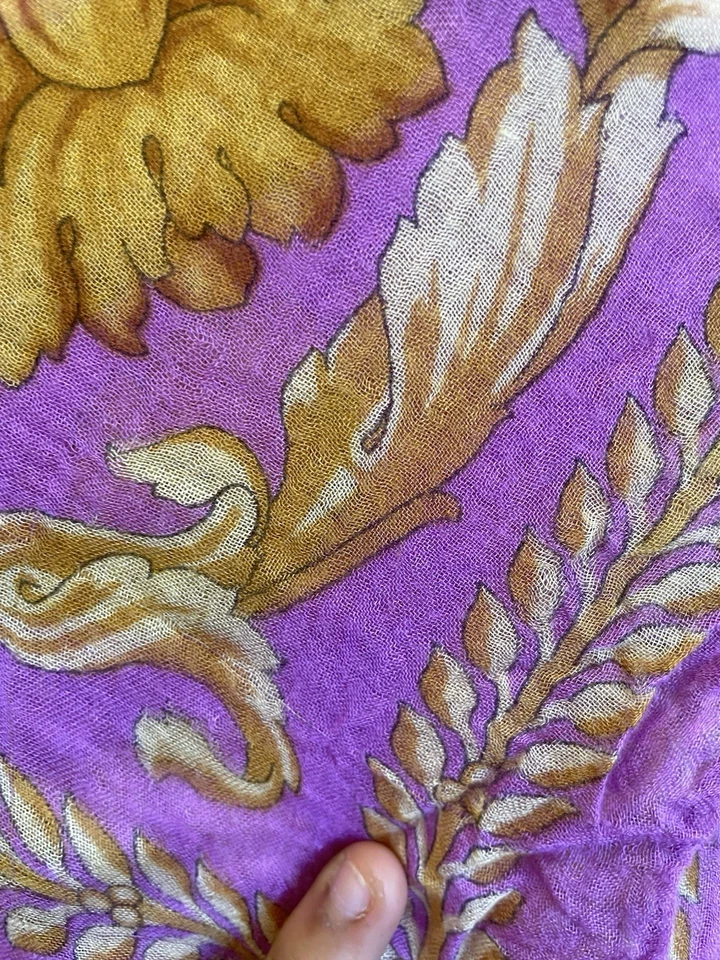 H5# Atelier Versace Barroco Mezcla Lana Bufanda Oro Rosa Estampado Medusa De Colección Foto 4 de 4