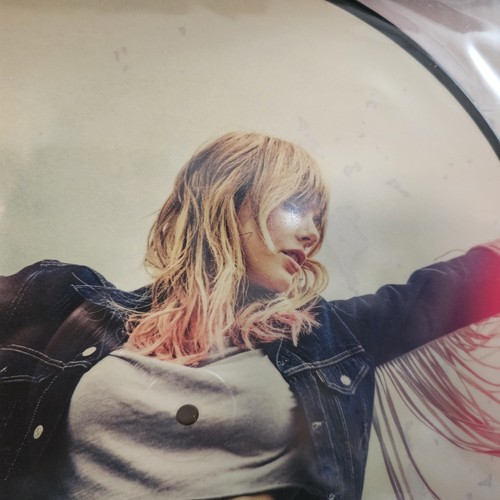Taylor Swift ME! 12" Vinyl Picture Disc (New, Limited Edition) - Picture 3 of 10