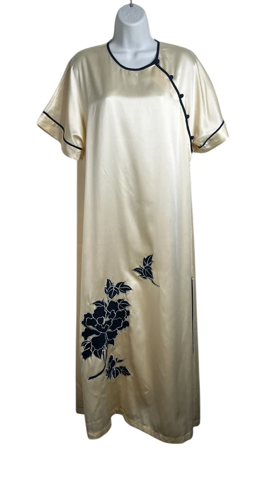 Vestido maxi Natori vintage anos 90 cetim Qipao tamanho grande floral marfim acabamento marinho pequeno - Imagem 4 de 4