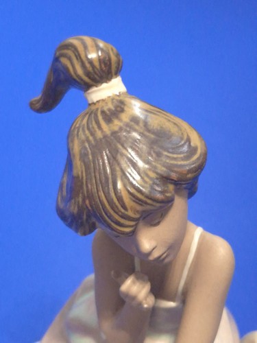 Lladro Chit-Chat | #5466 | Girl talking on Phone with Dalmatian dog - Foto 2 di 22
