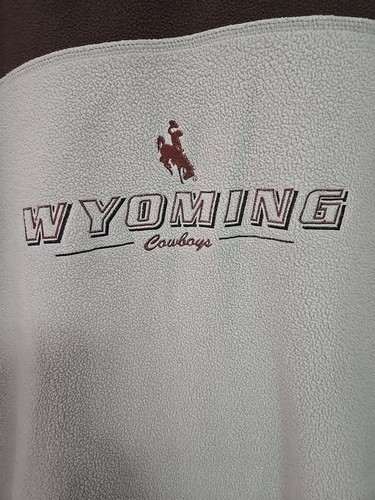 Vtg Wyoming Cowboys NCAA Men’s Medium Thermal Fleece 1/4 Zip Pullover Jacket - Picture 8 of 14