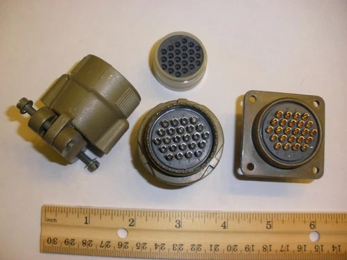 NEW - MS3106E 24-28S and MS3102R 24-28P - 24 Pin Mating Pair