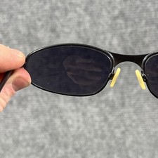 Preços baixos em Óculos de Sol Oakley um Fio | eBay Preços baixos em Óculos de Sol Oakley um Fio | eBay