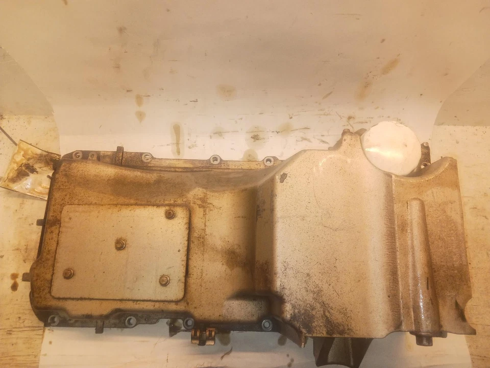 '07 GMC YUKON XL 1500 Oil Pan  OEM     6 Month Warranty!!!! - Image 4 of 4