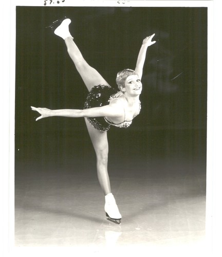 ICE FOLLIES Eiskunstläufer DIANNE DE LEEUW Kinoportrait 1979 Pressefoto - Bild 1 von 2