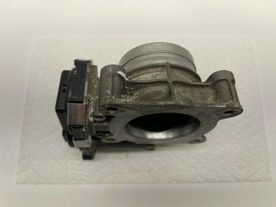 12670837AA 2016 2017 2018-19 Chevrolet Camaro Malibu Traverse 2.0 carrocería del acelerador Foto 4 de 4