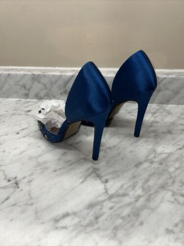 Betsey Johnson Mayson Absätze Gr. 8,5 blau Satin Schmuck Paillettenschuhe Pumps - Bild 3 von 6