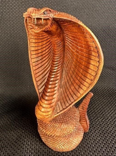 Pair of Wooden Hand Crafted Hooded Cobras - Picture 1 of 4