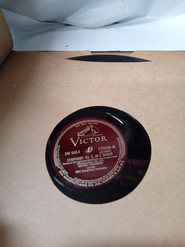 Toscanini Conducts Beethoven Symphony No 5 4 record set RCA Victor DM 640 - Picture 10 of 13