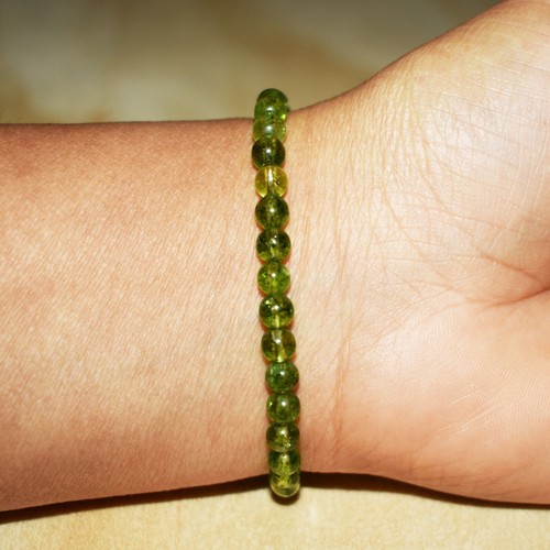 Natural Peridot Stone Beads Dainty Bracelet 4mm Green Healing Gemstone Bracelet - Picture 2 of 2