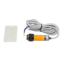 PNP DC NO 18mm Photoeye Retroreflective Infrared Photoelectric Switch E3F-R2P1