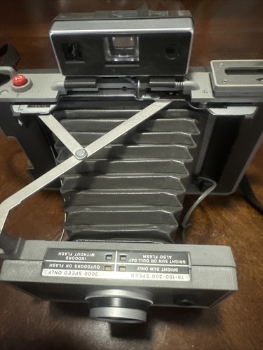 Vintage Polaroid 440 Automatic Land Camera with Flash and Case UNTESTED  - Picture 3 of 8