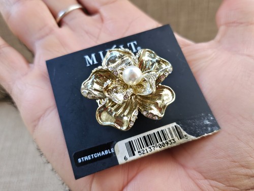 Mixit Women Rings Flower Shape Gold Tone Fashion Jewelry Stretchable Ring NWT - Picture 2 of 11