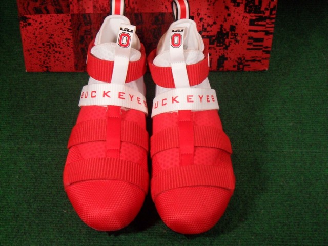 lebron soldier 11 football cleats