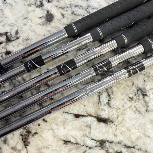 Acuity Voltage Golf Set Bag Driver 1 Woods 3 5 5i Irons 6-9 P Two Putters Extras - Picture 16 of 24