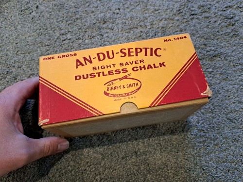 Vintage Binney & Smith An-Du-Septic Sight Saver Dustless Chalk No. 1404 Crayola - Picture 3 of 6