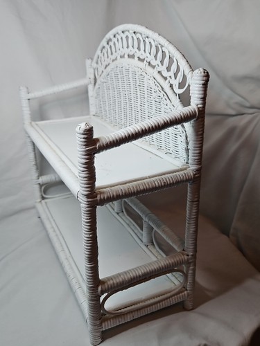 VTG Boho Wall Shelf White Rattan Wicker Granny Core Cottage Core 17x17x7 - Picture 11 of 19