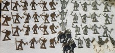 1982 HG Toys Sword  Sorcery Playset 22 Vikings, 18 Knights, 3 Wizards, 4 Horses