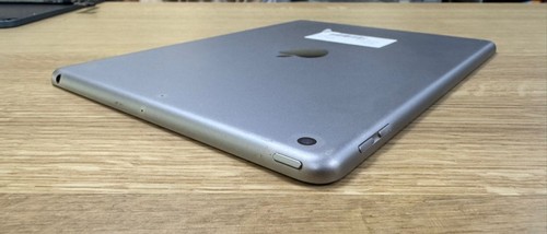 Apple iPad (6. generacji, 32GB, Wi-Fi, 9,7" - gwiezdna szarość) - 3 miesiące gwarancji - Zdjęcie 5 z 7