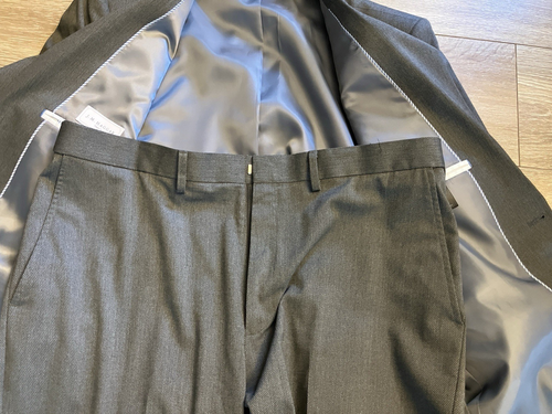 J.M. HAGGAR  2-piece Gray Classic Fit  Suit 42R  38x27 - Picture 11 of 17