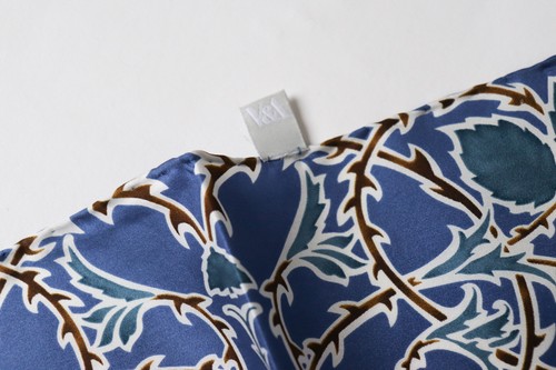 Victoria & Albert Museum V&A Silk Scarf - Blue Birds / Floral - Arts & Crafts - Picture 7 of 7